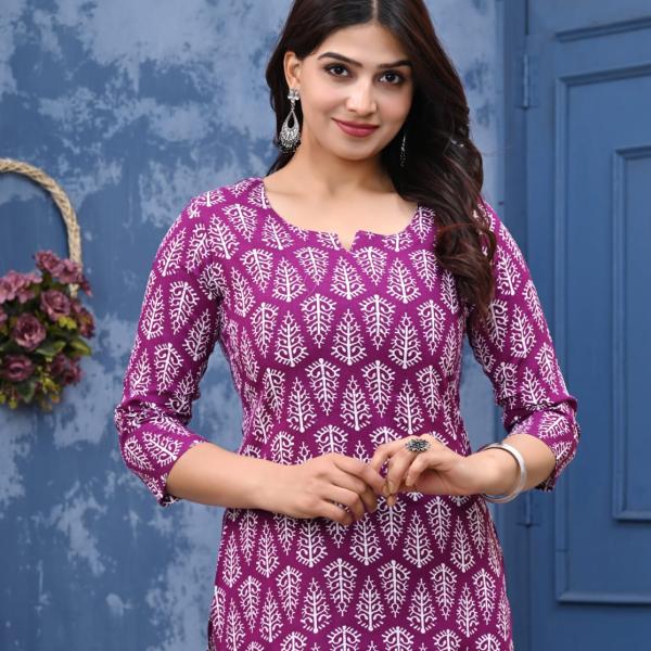 Women’s Printed Cotton Straight Kurti